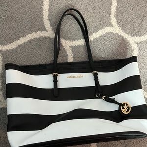 Authentic michael kors jet set bag